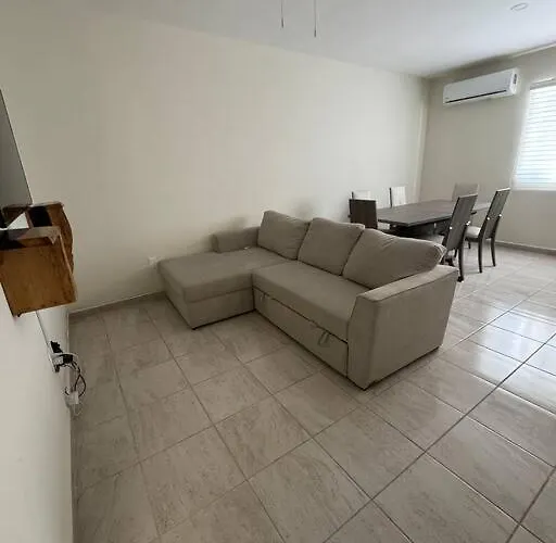 2 Bedrooms Vacation Holiday home